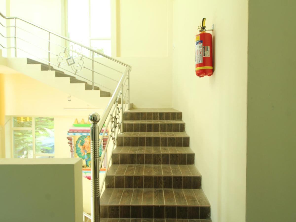 Jms Guest House Tirunallar エクステリア 写真